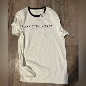 Tommy Hilfiger t shirt L